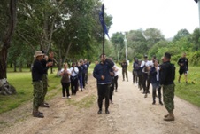 voluntarios marchando