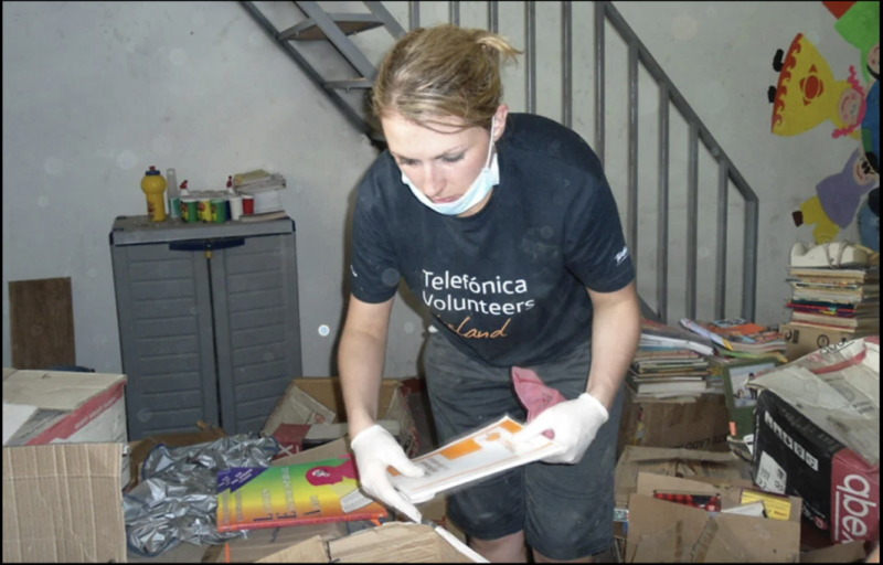 Voluntaria Telefónica de Irlanda. Foto: La República.